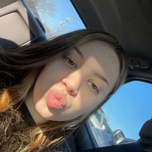 Meet your Posher, Allandra